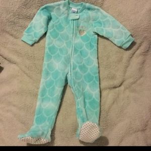 🧨 The Children’s Place 9-12 months Footed pajamas